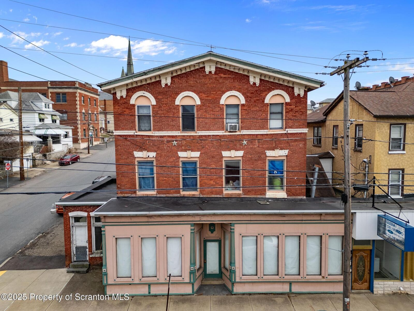 Property Photo:  501-503 Cedar Avenue  PA 18505