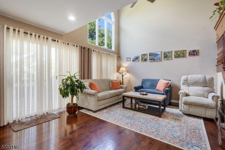 Property Photo:  675 Raritan Rd 33  NJ 07066