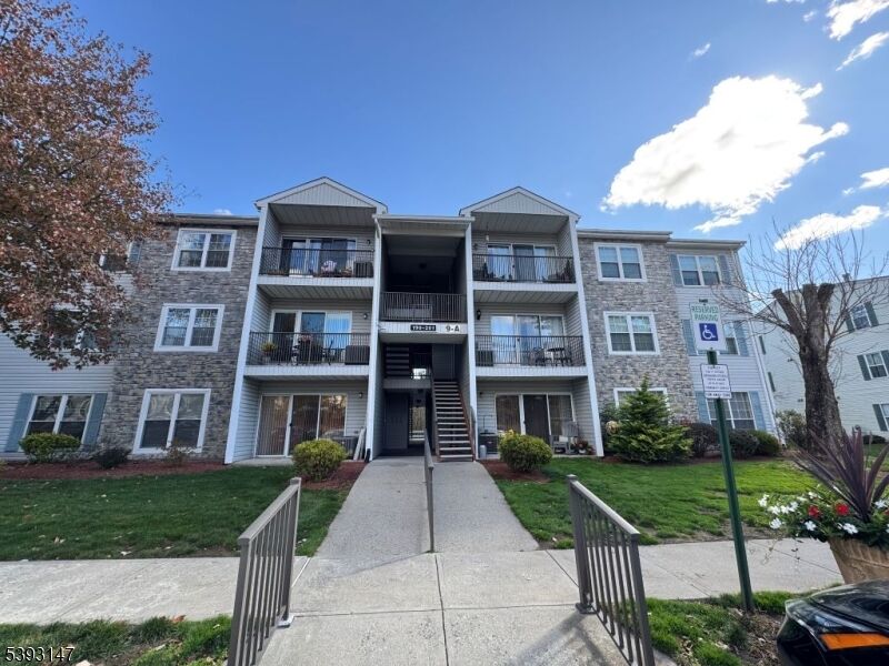 Property Photo:  199 Robertson Way  NJ 07035