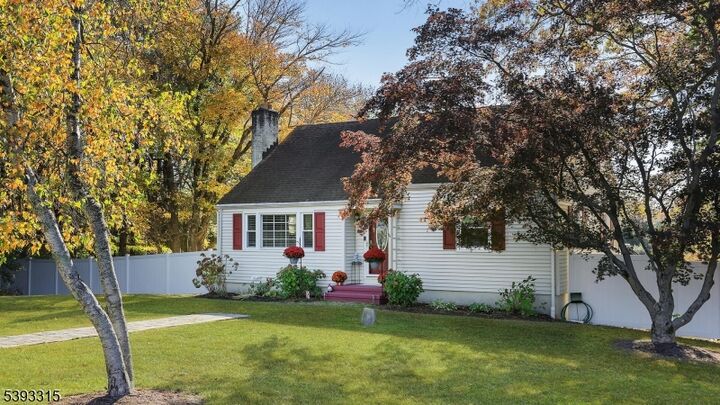 Property Photo:  7 Toad Ln  NJ 08551