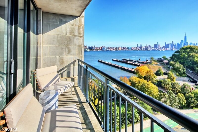 Property Photo: 1025 Maxwell Ln 1104 NJ 07030