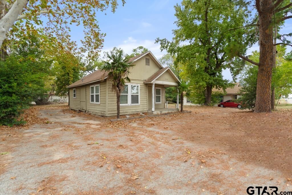 Property Photo:  510 N Main St  TX 75771 