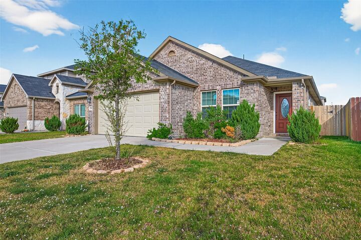 Property Photo:  7219 Victorville Drive  TX 77583 