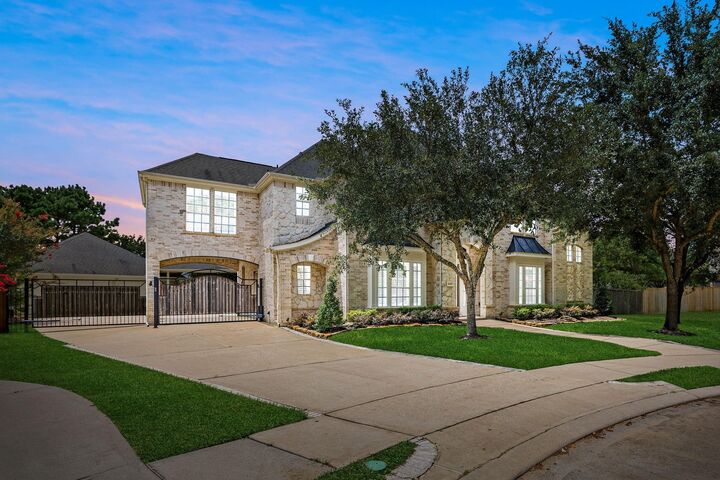Property Photo:  8818 Black Cherry Crossing  TX 77494