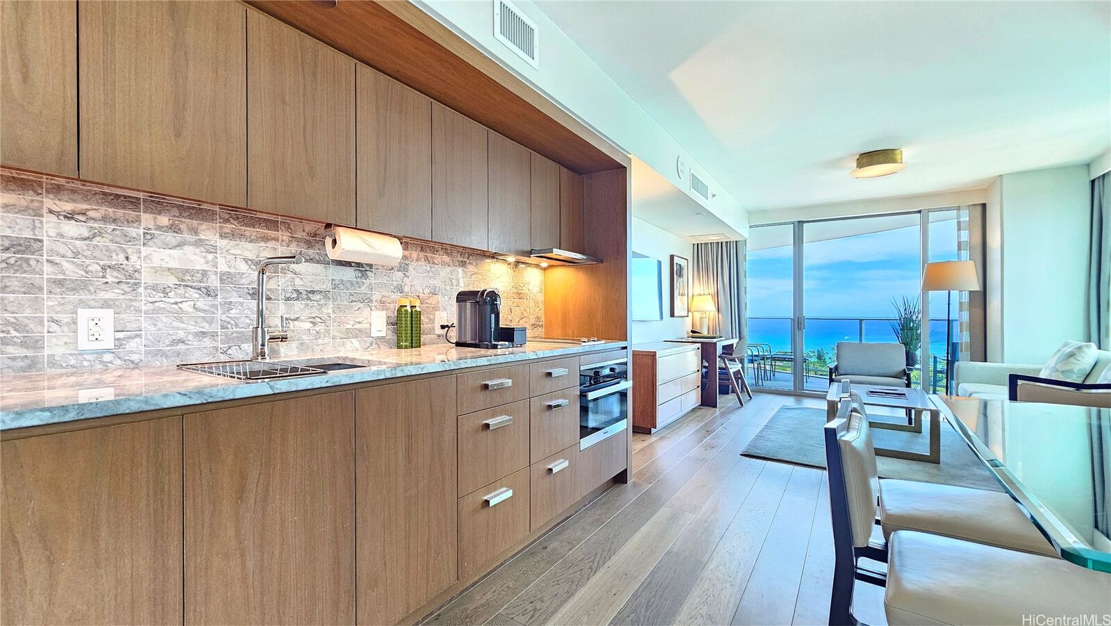 Property Photo: 2139 Kuhio Avenue 2401 HI 96815