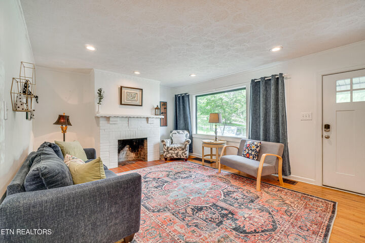 Property Photo: 2316 N Park Blvd TN 37917