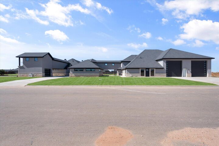 Property Photo:  8904 County Rd 6850  TX 79407