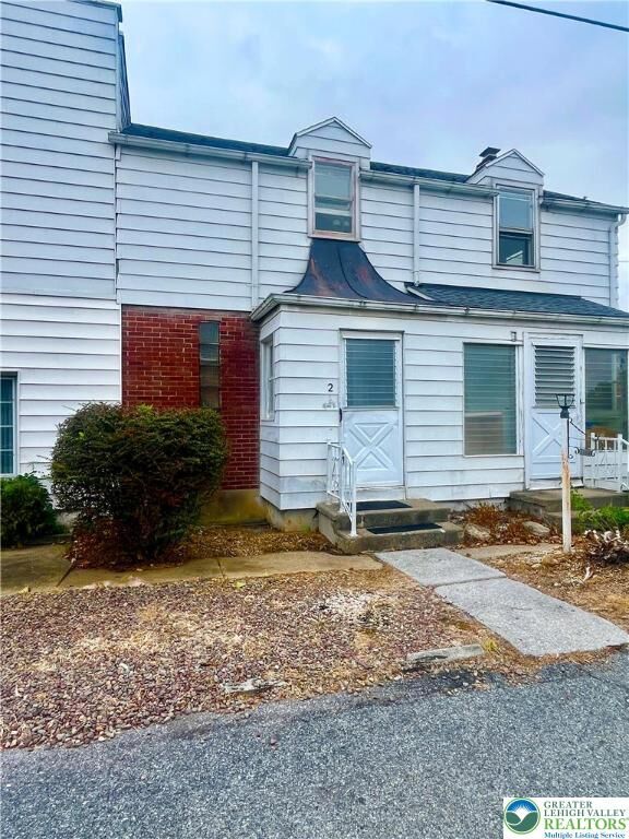 Property Photo:  4100 William Penn Highway Apt 2  PA 18045