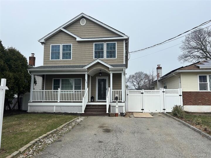 313 Lexington Avenue  West Babylon NY 11704 photo