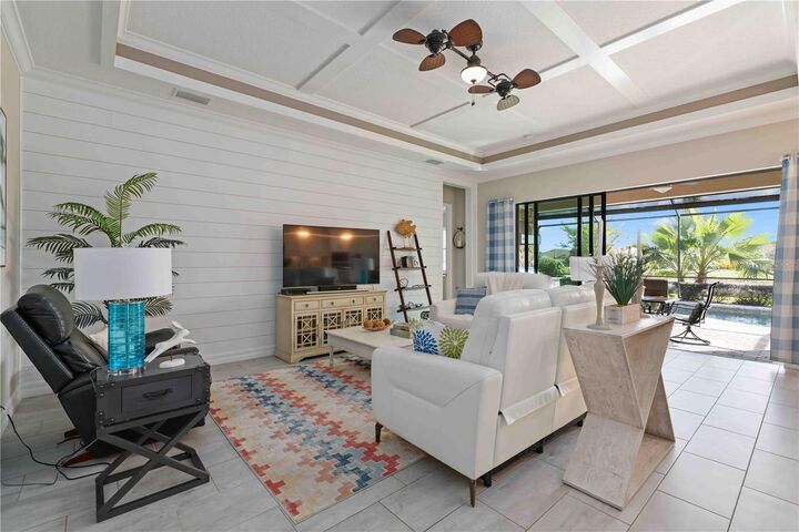 Property Photo:  7131 Whittlebury Trail  FL 34202