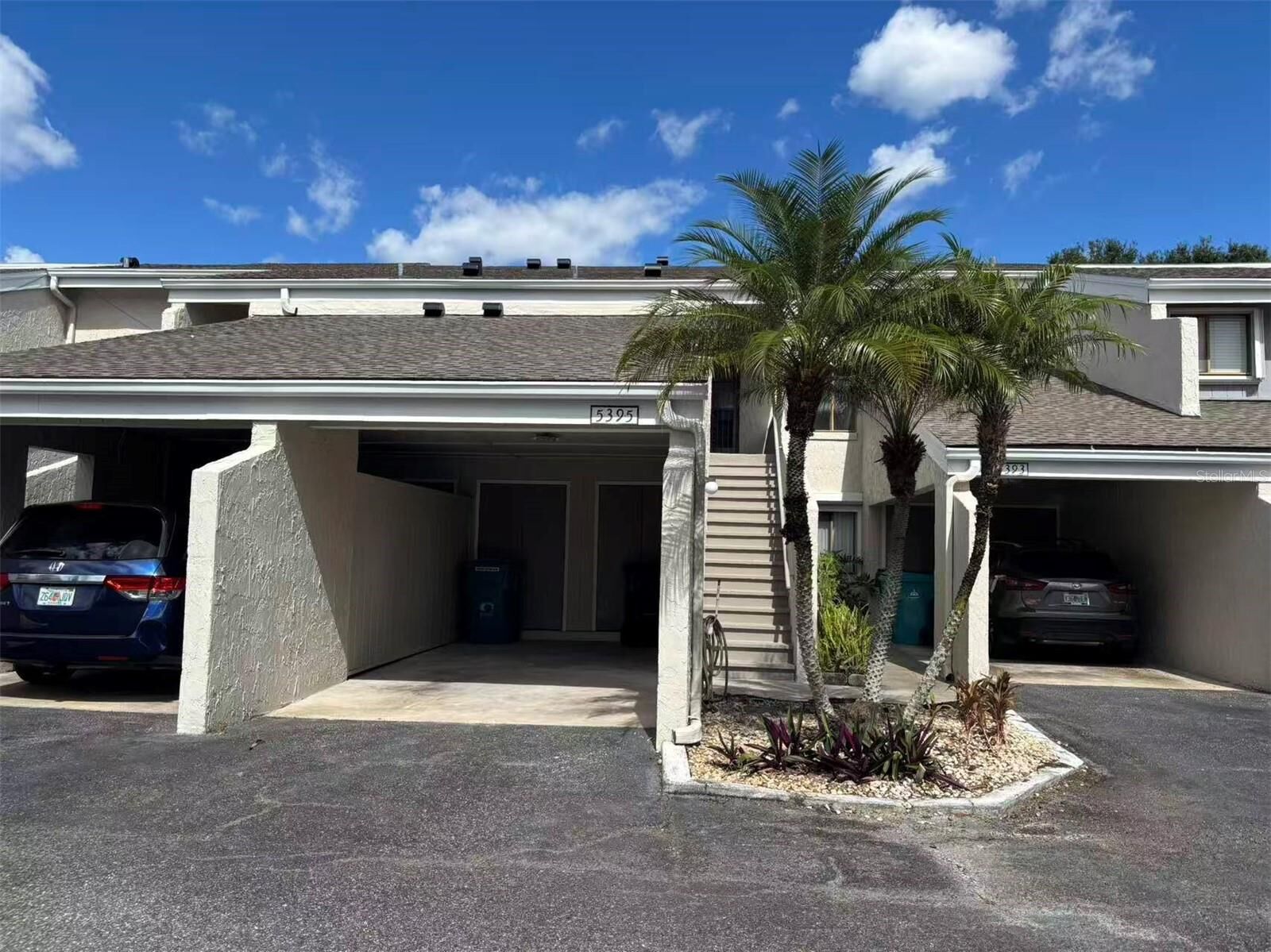 Property Photo:  5395 Vineland Road S  FL 32811 