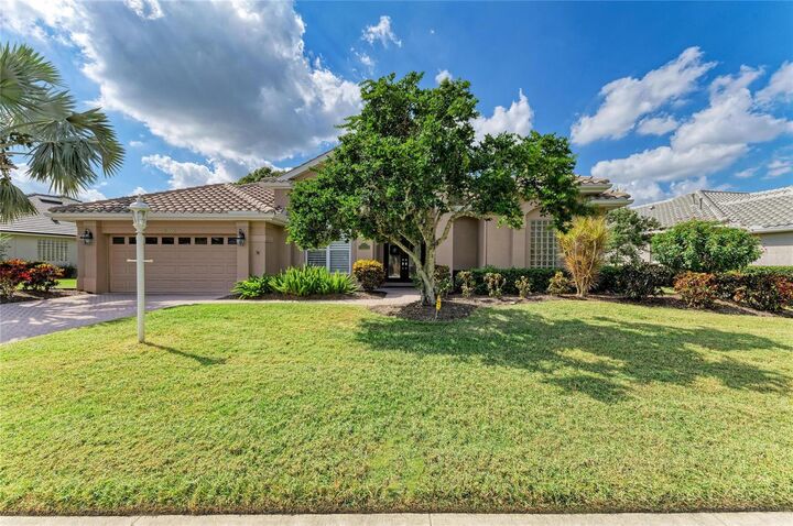 Property Photo:  8122 Waterview Boulevard  FL 34202 