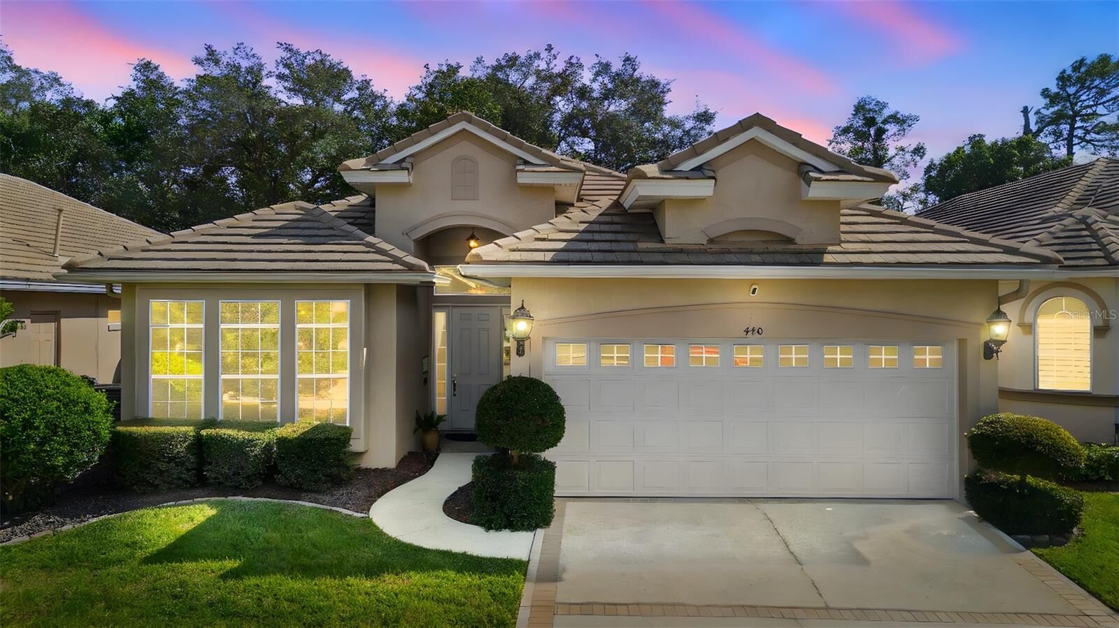 Property Photo:  440 Sotheby Way  FL 32713