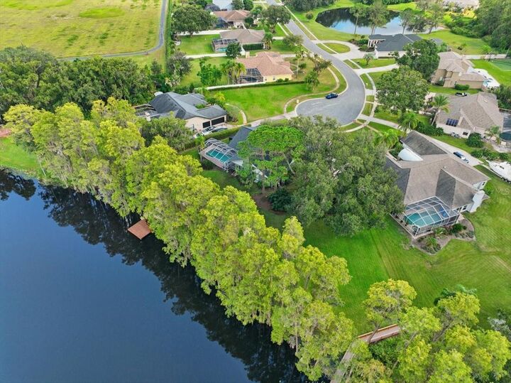 Property Photo: 302 Lake Kell Court FL 33549