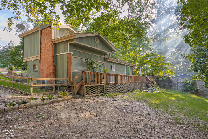 Property Photo: 202 W Lakeview Drive IN 46164