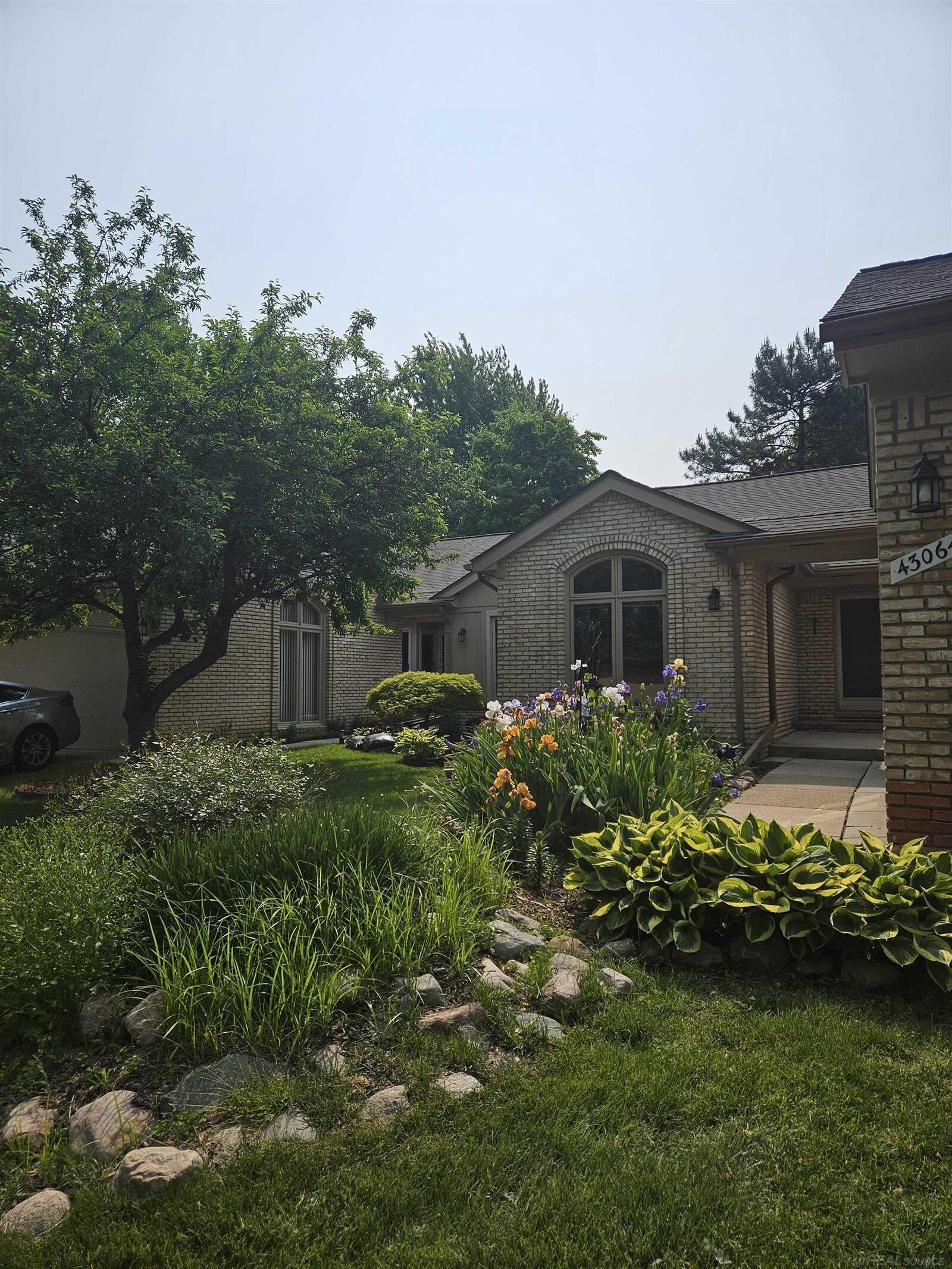 Property Photo:  43064 W Kirkwood Drive  MI 48038