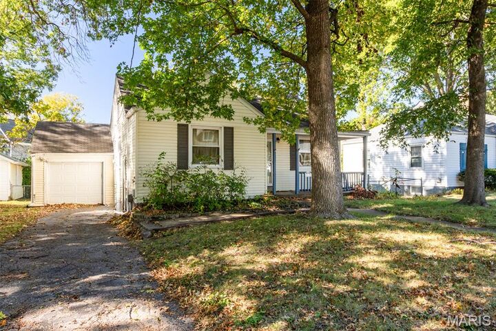 Property Photo:  517 S Harrison Avenue  MO 63122