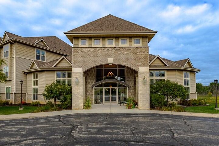 230 Hilldale Dr 1112  Hartford WI 53027 photo