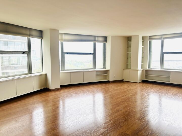 Property Photo: 1610 N Prospect Ave 506 WI 53202