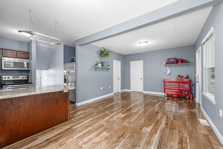 Property Photo: 108 SE 9th St ND 58701