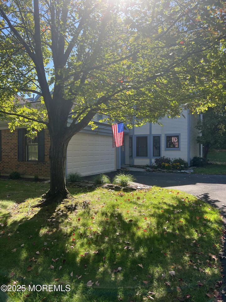 Property Photo:  48 Old Orchard Lane 1103  NJ 07712