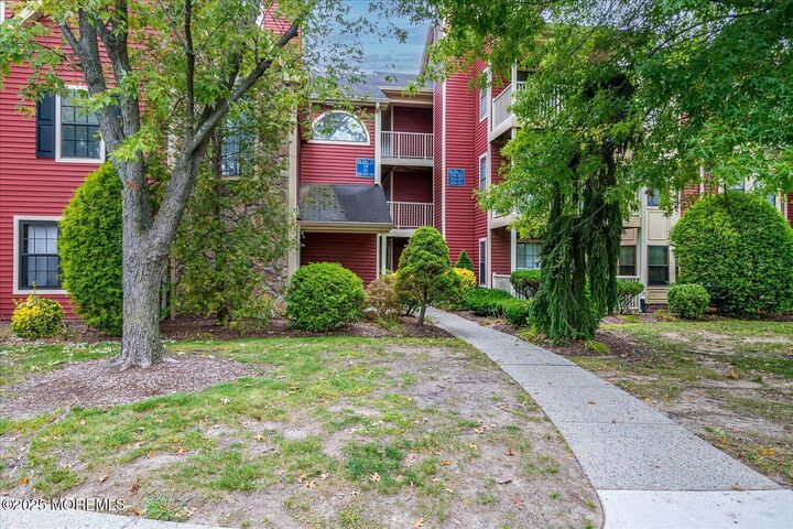 Property Photo:  353 Crosspointe Drive 353  NJ 08816