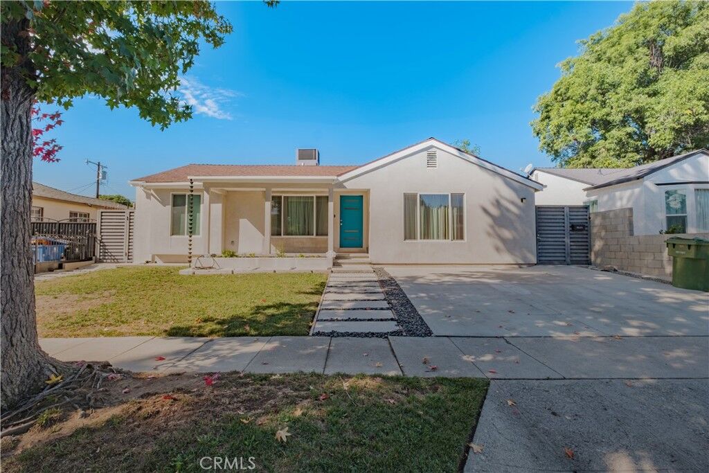 Property Photo:  6641 Gerald Avenue  CA 91406 