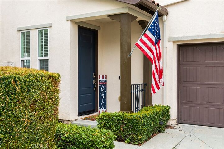 Property Photo:  31760 Green Oak 33  CA 92592