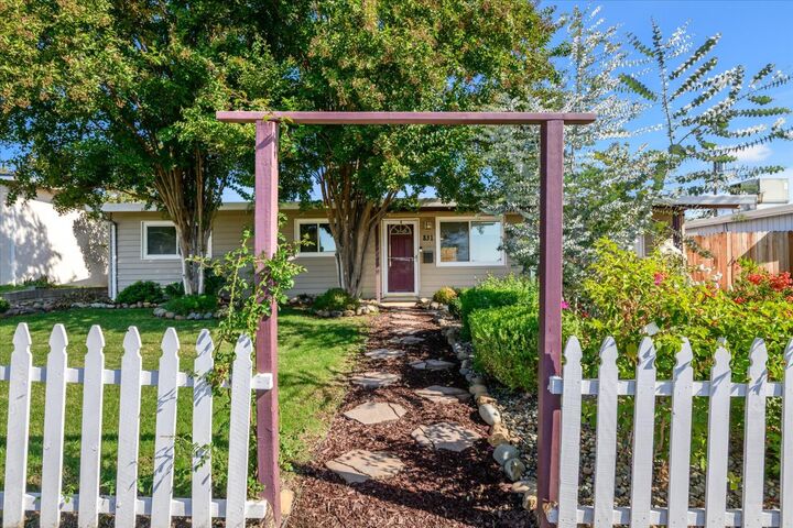 Property Photo:  831 School Street  CA 95630