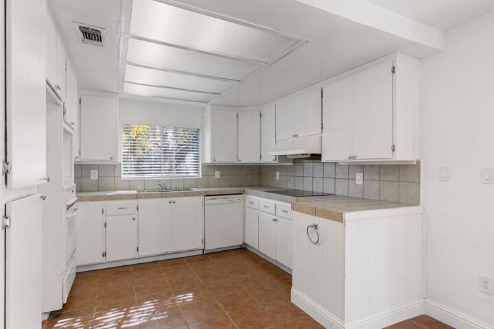 Property Photo:  7889 Twin Oaks Avenue  CA 95610 