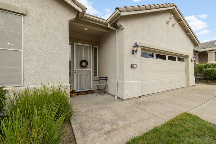 Property Photo: 2511 Sasparilla Court CA 95765