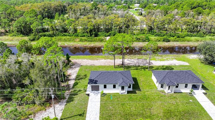 Property Photo:  920 Anaconda Avenue S  FL 33974 