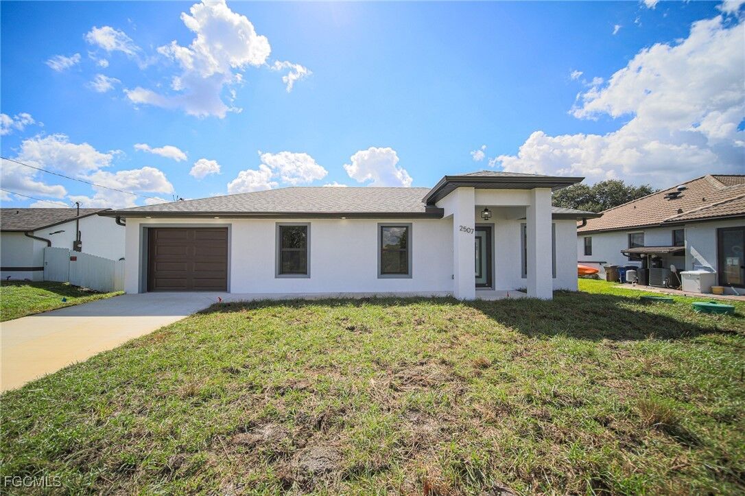 Property Photo:  2507 26th Street SW  FL 33976