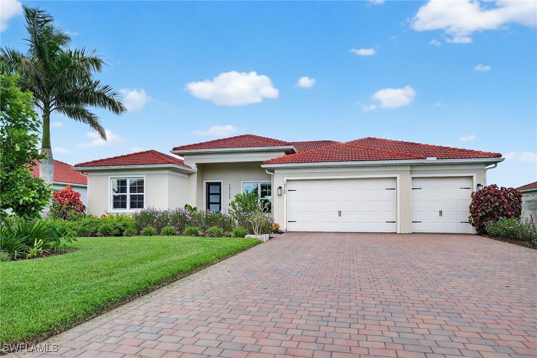 Property Photo:  18725 Lake Hammock Drive  FL 34114 