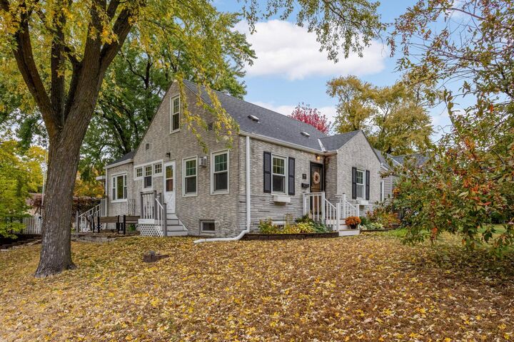 Property Photo:  3056 Florida Avenue S  MN 55426