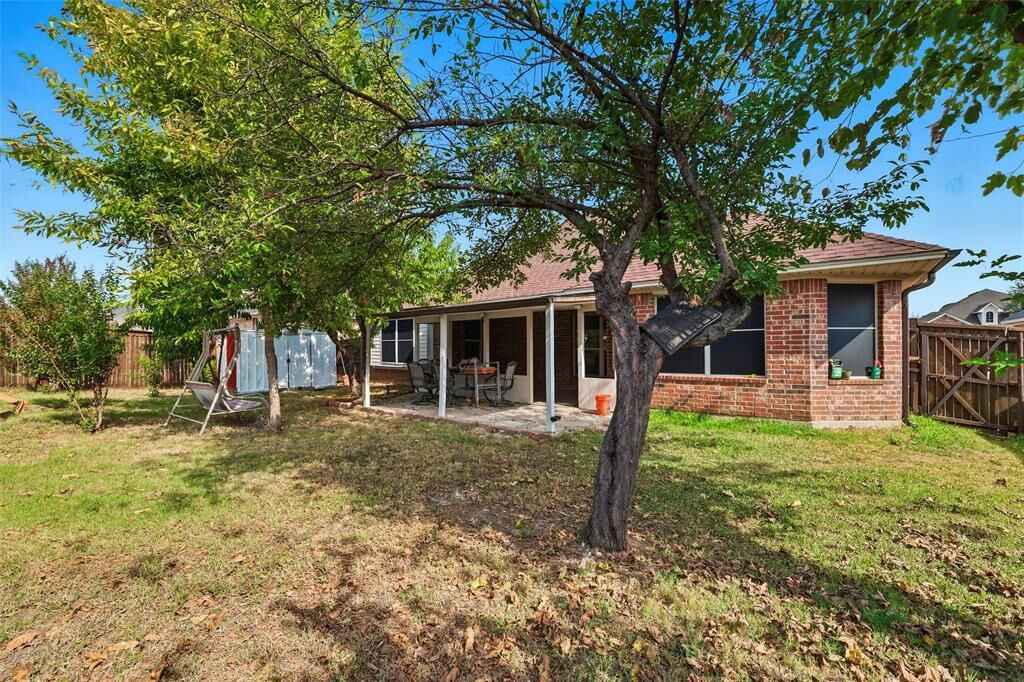 Property Photo: 2711 Lake Way Drive TX 75052