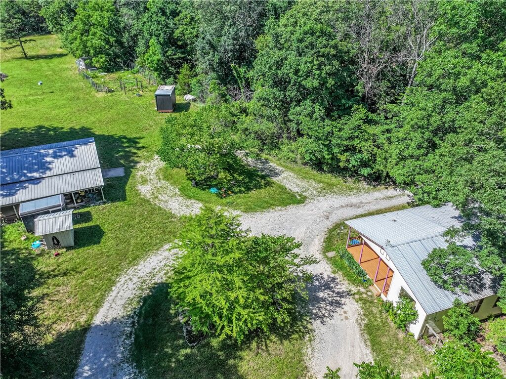 Property Photo:  1708 County Road 102  AR 72632