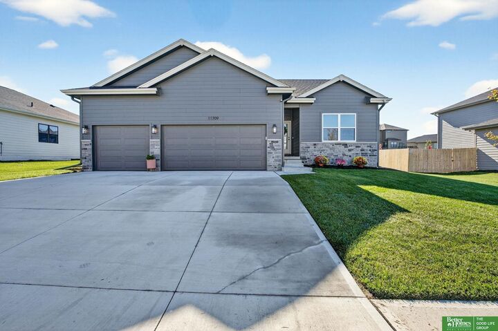 Property Photo:  11709 Port Royal Drive  NE 68046