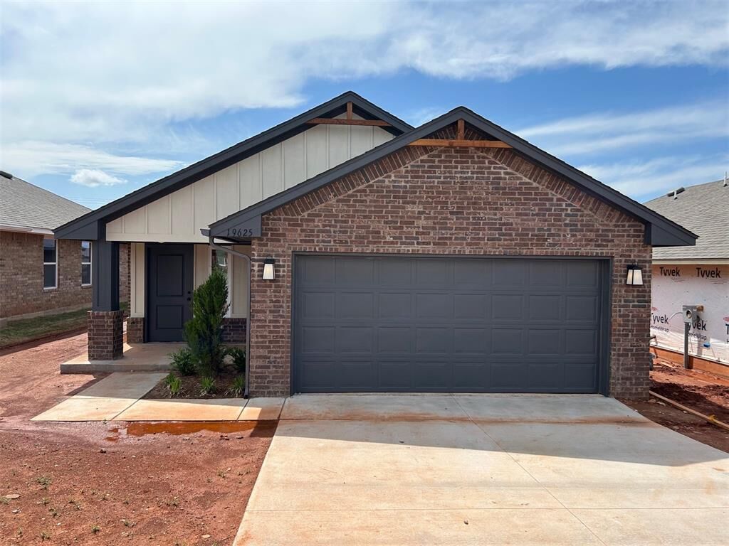 Property Photo:  19625 Canning Road  OK 73012 