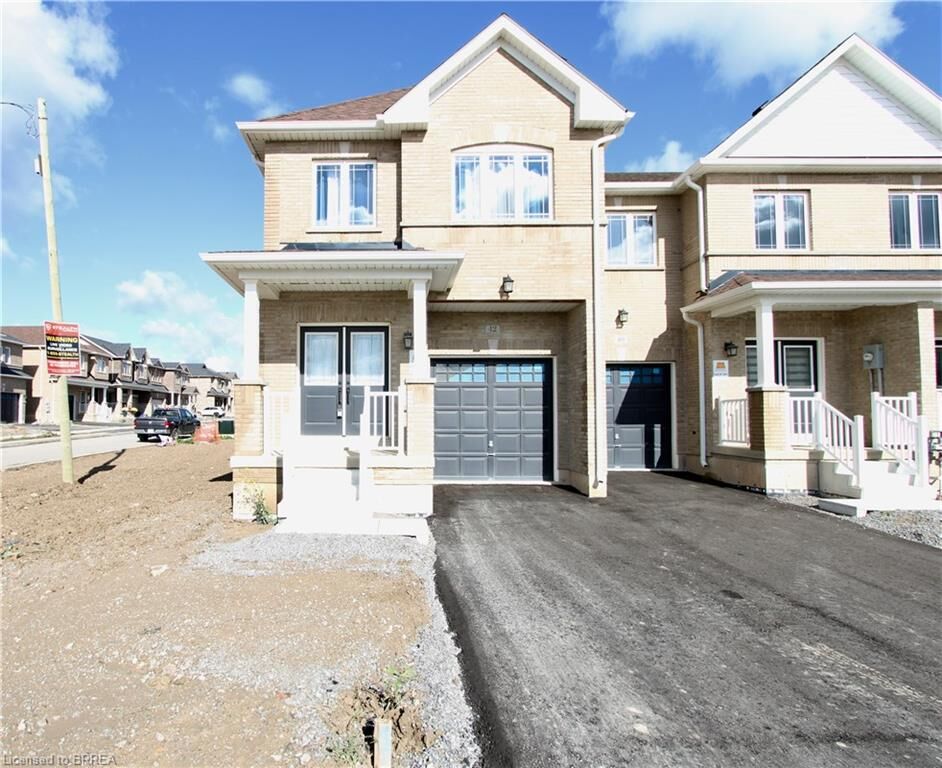 Property Photo:  42 Bruton Street  ON L2V 0J6