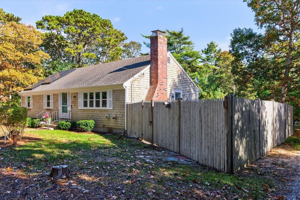 Property Photo:  299 Depot Road  MA 02645 