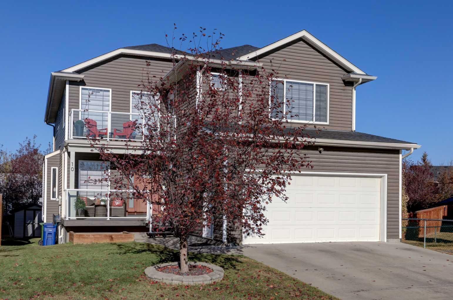 Property Photo:  10 Canals Circle SW  AB T4B 2N8