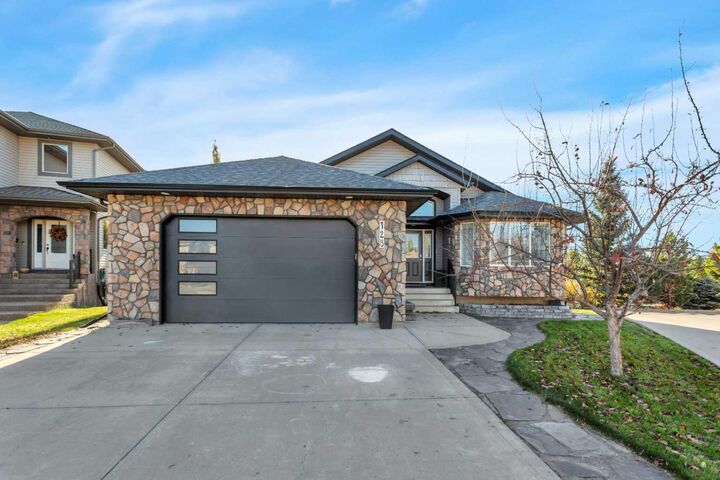 128 Isbister Close  Red Deer AB T4R 0B9 photo