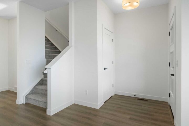 Property Photo: 215 Belvedere Avenue SE AB T2A 8A1