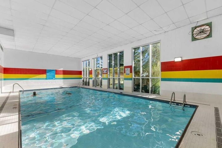 Property Photo:  5400 Dalhousie Drive NW 56  AB T3A 2B4 