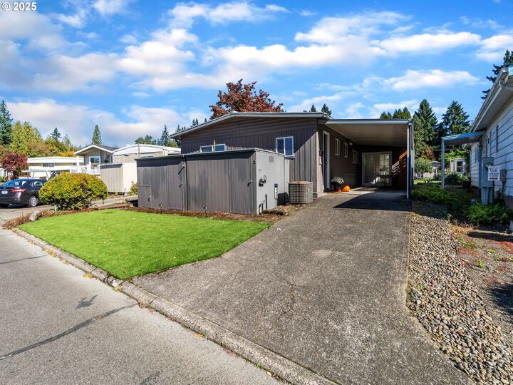 Property Photo: 11444 SW Royal Villa Dr 165 OR 97224