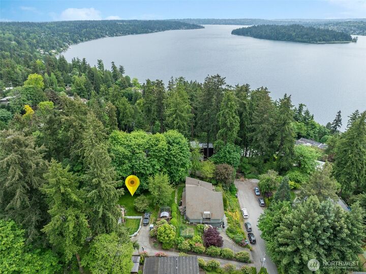 73 Xx SE 38th Street  Mercer Island WA 98040 photo