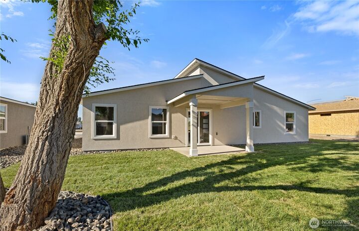 Property Photo:  523  Dorsing Street  WA 98837 