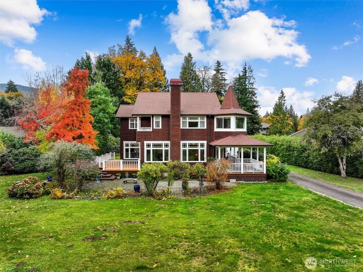 Property Photo:  10201  420th Avenue SE  WA 98045
