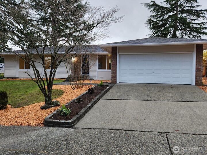 Property Photo:  14219 NE 64th Ct  WA 98052